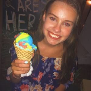 Meet your Posher, Abigail